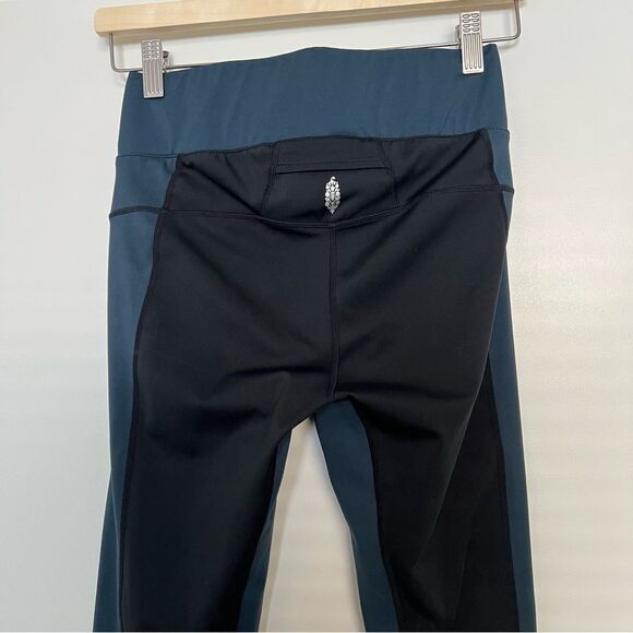 Free People Movement Leggings Small Black Blue High V Waistband Colorblock - Picture 6 of 15